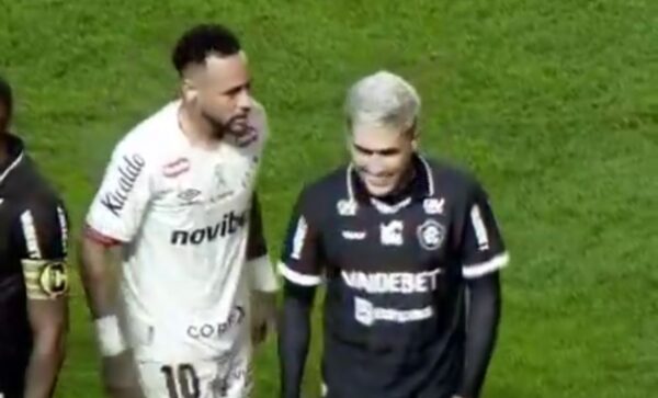 “Boludo!” e “Cagón!”: Neymar e Diego Hernández trocam ofensas em Santos x Remo
