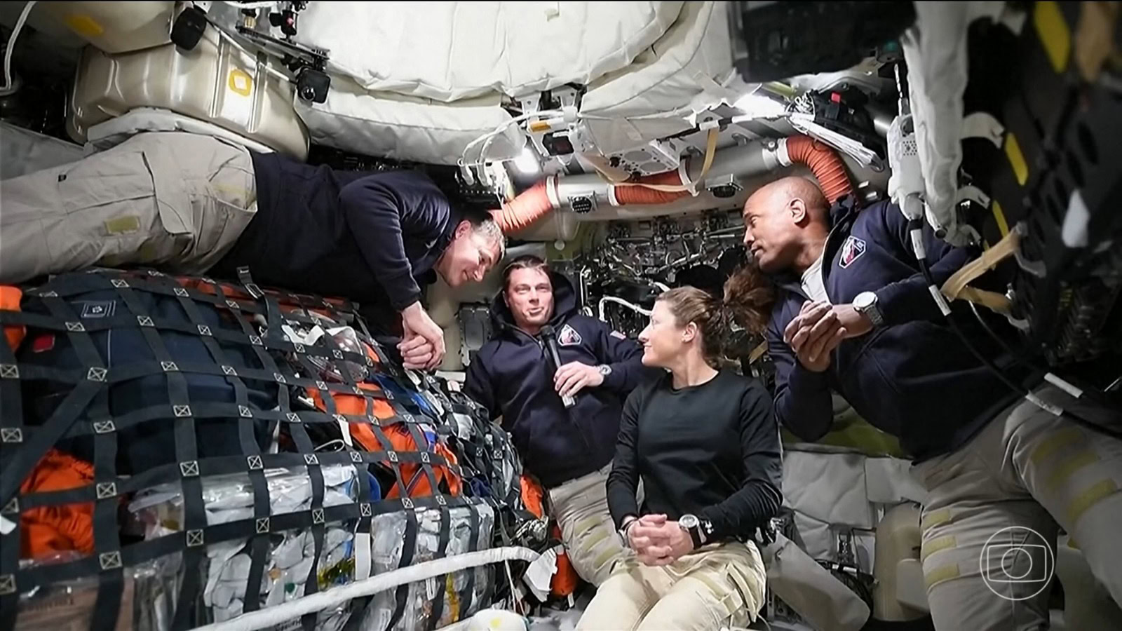 Lua ‘está ficando maior’, dizem astronautas da Artemis II no 3º dia de missão