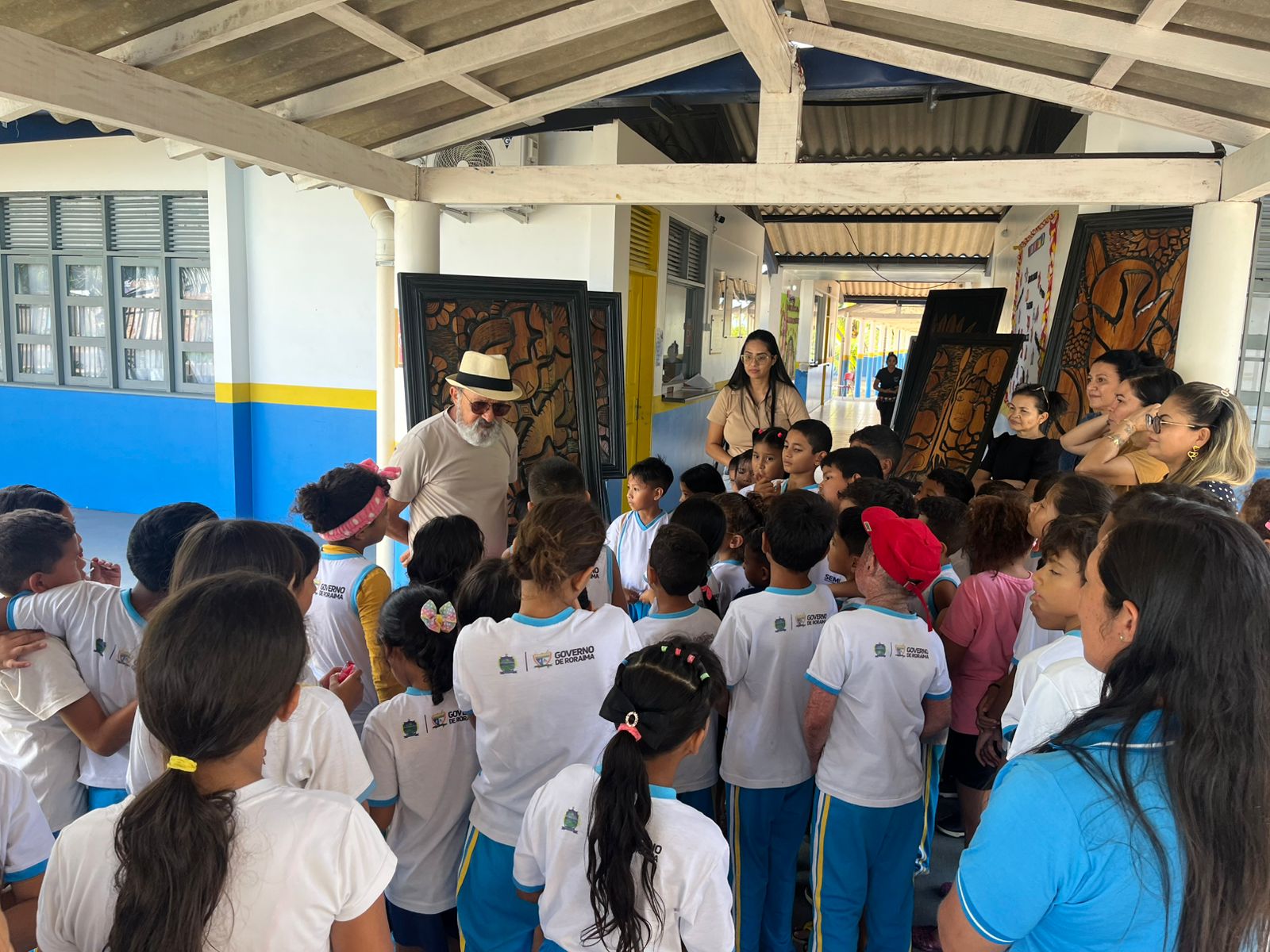 Artista plástico celebra 50 anos de carreira com circuito de exposições em Roraima