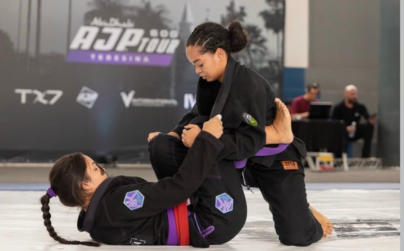 A atleta Carioca Victoria Menezes Santos conquistou um resultado expressivo para o Brasil no cenário internacional do Jiu-Jitsu.