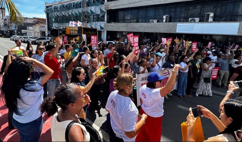 Professores da rede municipal protestam em São Luís por inclusão escolar e melhores condições de trabalho
