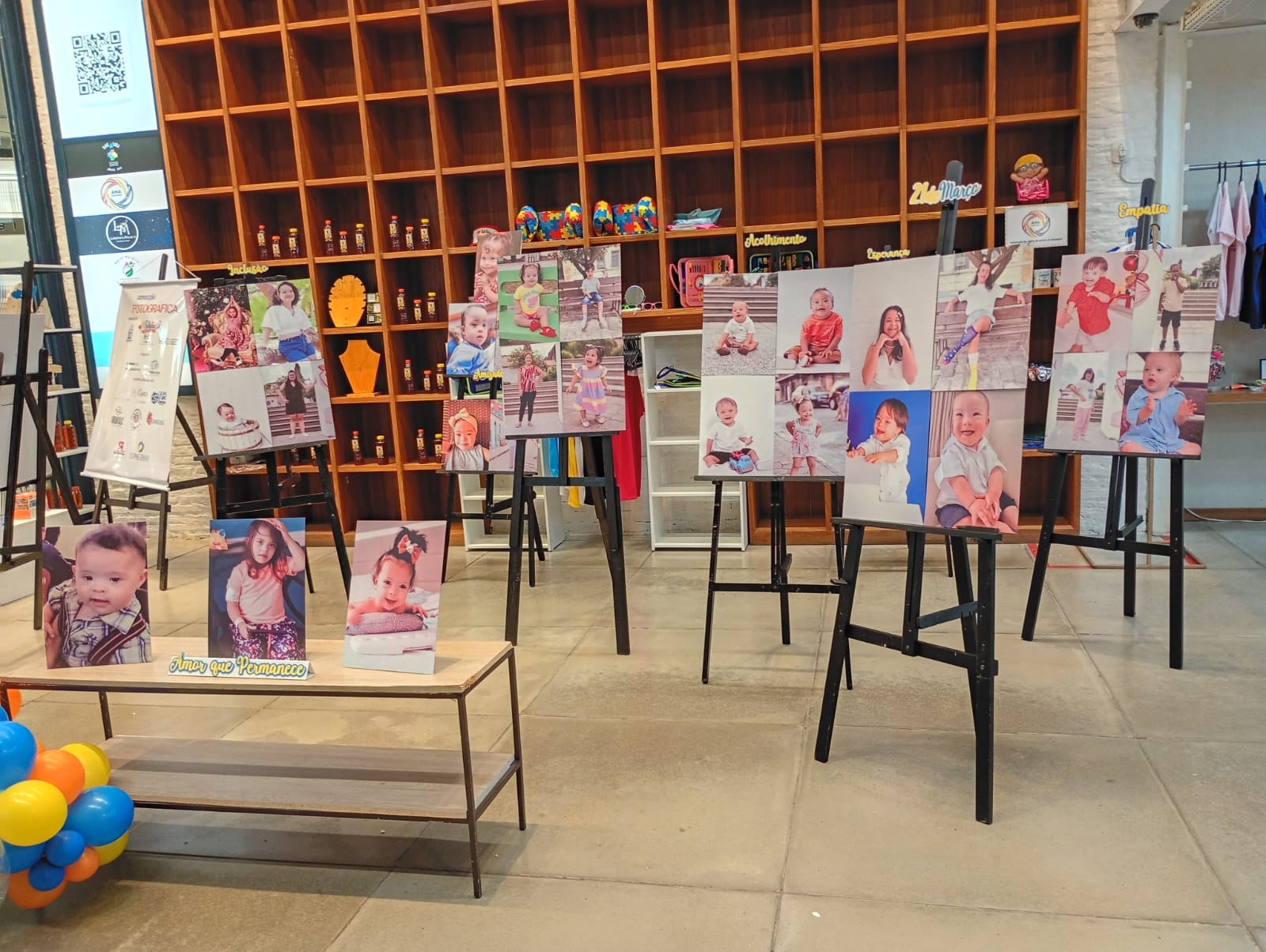 “Xô, solidão”: mostra retrata rotina de famílias com Síndrome de Down