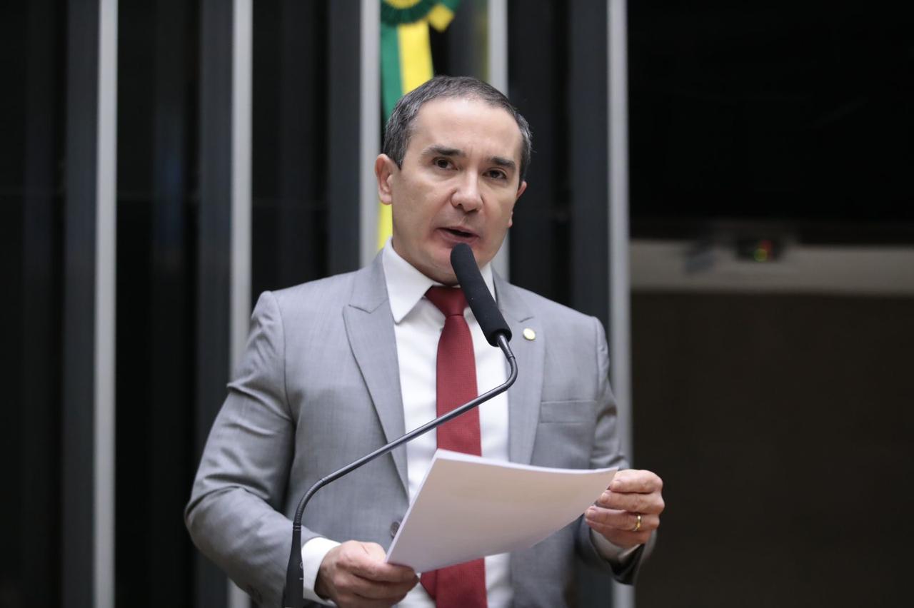 Deputado Duda Ramos apresenta projeto que garante folga remunerada no dia do aniversário do trabalhador