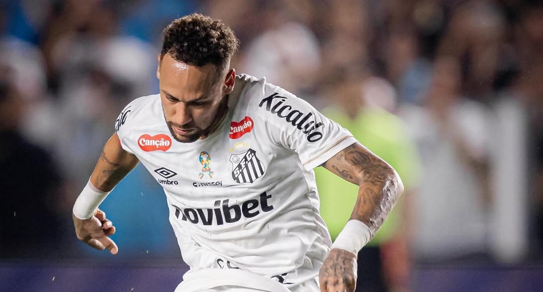 Neymar pede desculpas após discussão com torcedor