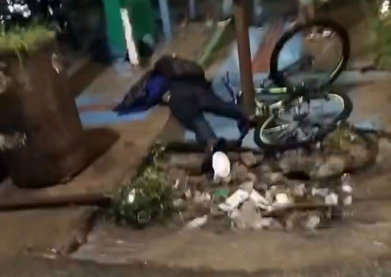 Ciclista morre eletrocutado em semáforo durante temporal na Estrada de Ribamar