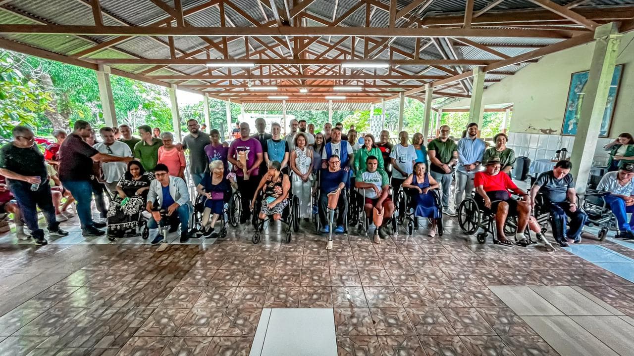 Pacientes com sequelas da hanseníase recebem próteses em unidade de acolhimento no Acre