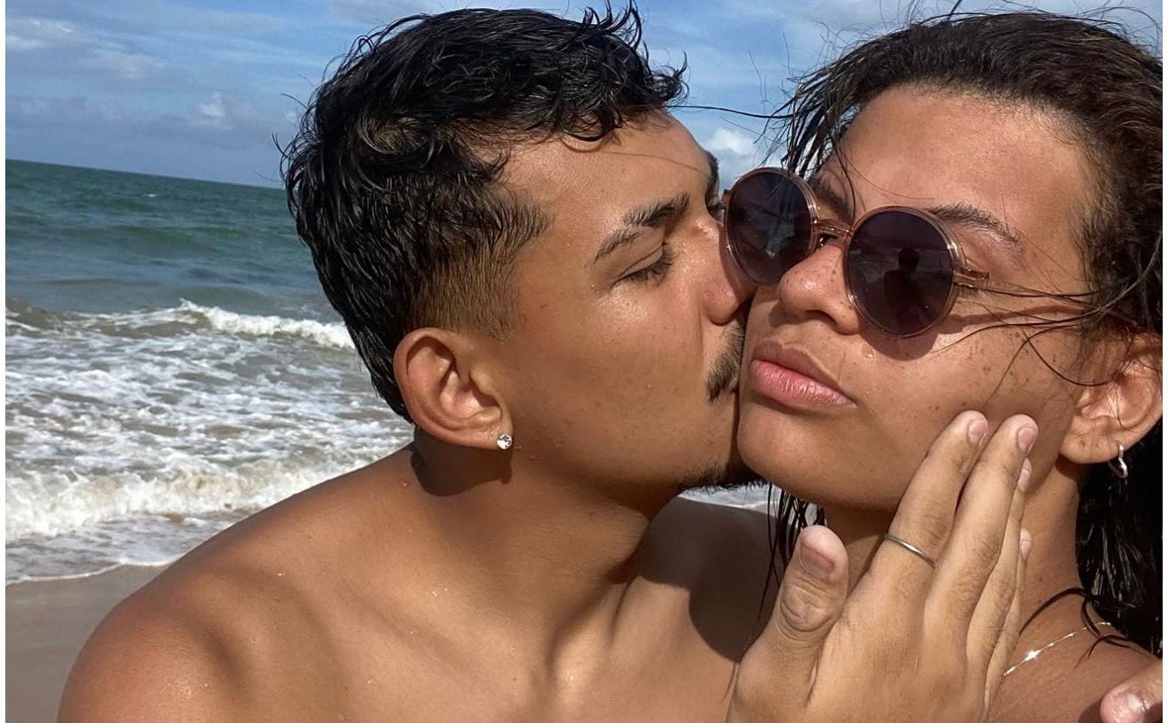 Namorada de jovem morto em acidente em Rio Branco faz desabafo emocionante nas redes: “Amor que permanece”