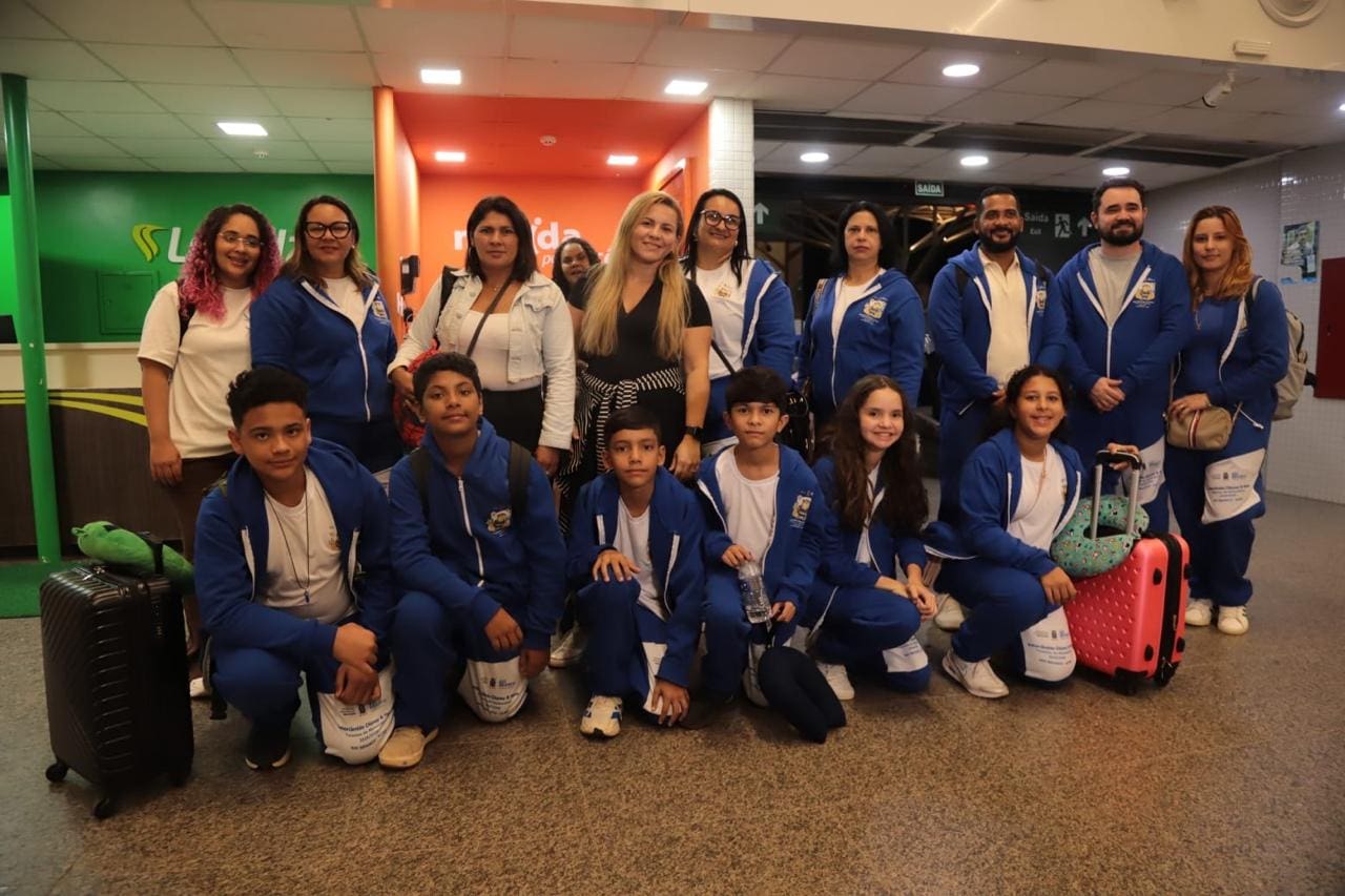 Comitiva de alunos da rede municipal retorna à capital com vistos aprovados para missão na NASA e Disney