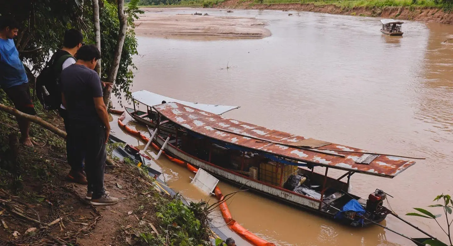 Vazamento de óleo no Rio Tarauacá mobiliza governo do Acre com monitoramento e ações emergenciais