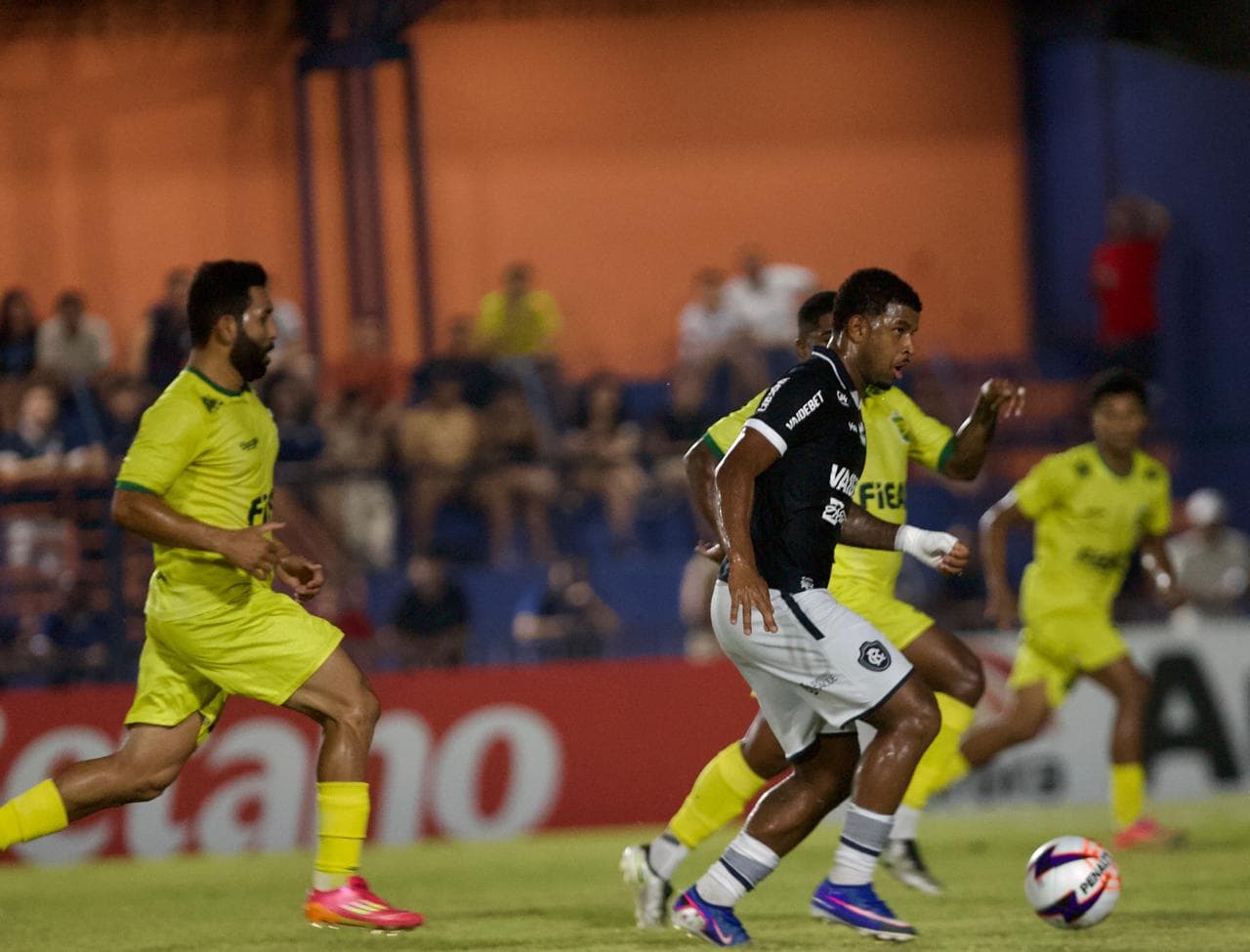 Remo vence o Galvez de virada na despedida da Copa Norte