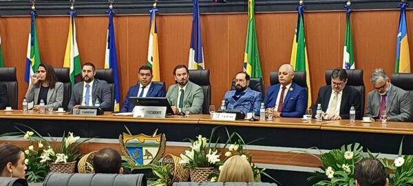 Jorge Everton assume presidência da Assembleia Legislativa