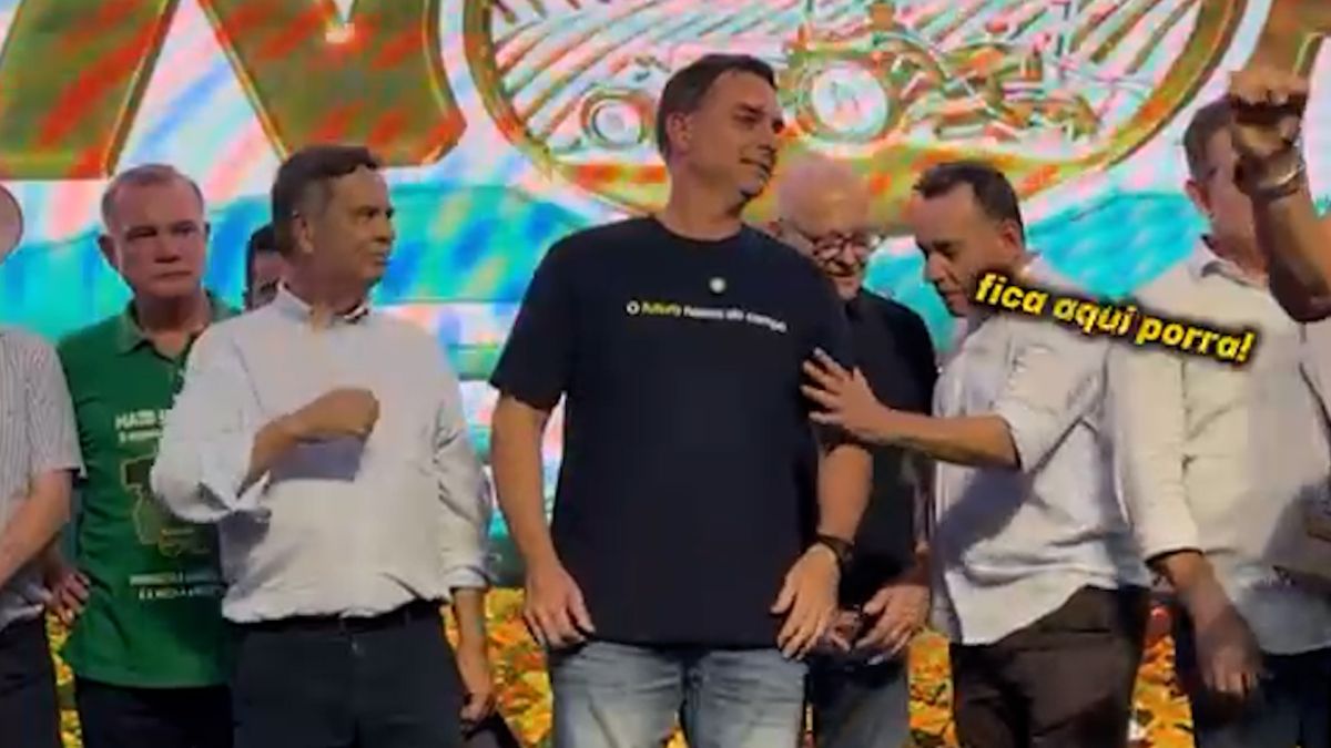 MidiaNews | Palco com Flávio