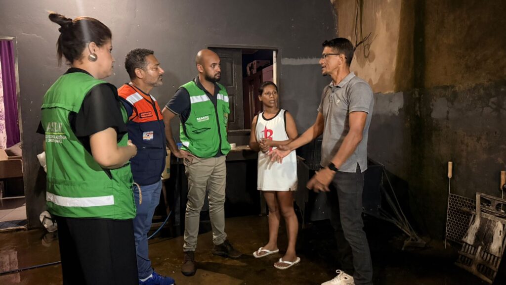 Governo presta assistência a famílias atingidas por forte chuva em Rio Branco