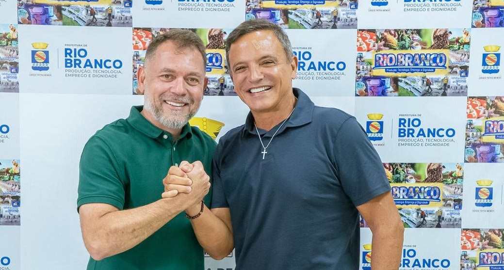 Alysson e Márcio Bittar discutem emendas e obras para Rio Branco em reunião na prefeitura
