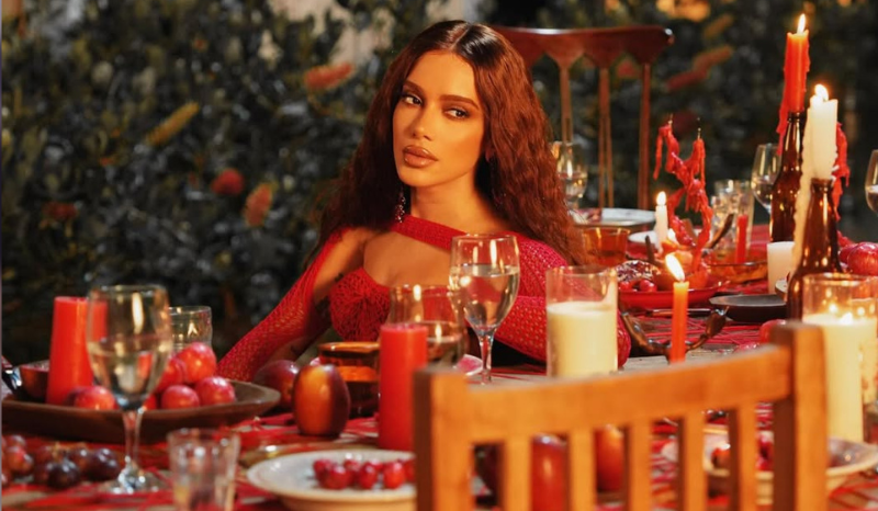 Anitta une Candomblé e funk em novo projeto e gera polêmica religiosa