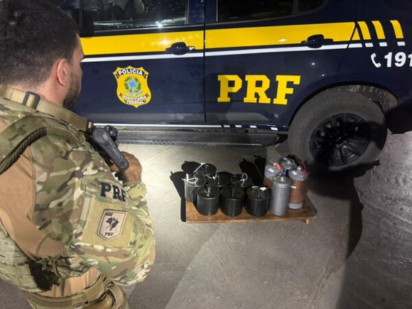 PRF faz apreensão recorde de 400kg de mercúrio em Roraima