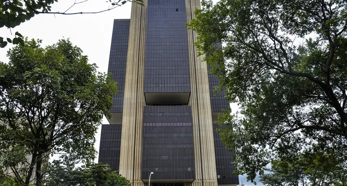 Banco Central reduz juros básicos para 14,5% ao ano
