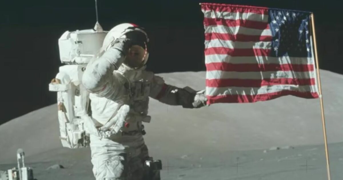 O que aconteceu com as bandeiras deixadas pelos astronautas na Lua?