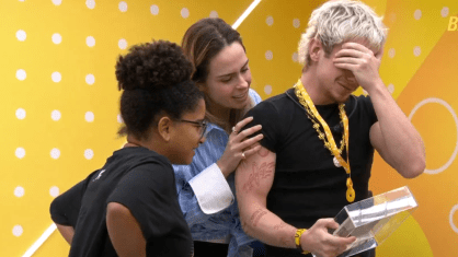 Juliano Floss se emociona com foto de Marina Sena no Quarto do Líder: ‘Deusa’