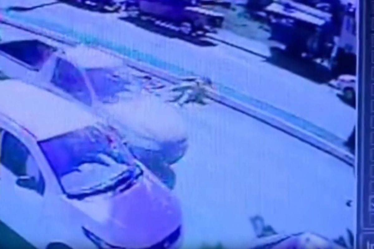 Mulher morre em colisão entre bicicleta elétrica e moto; vídeo…