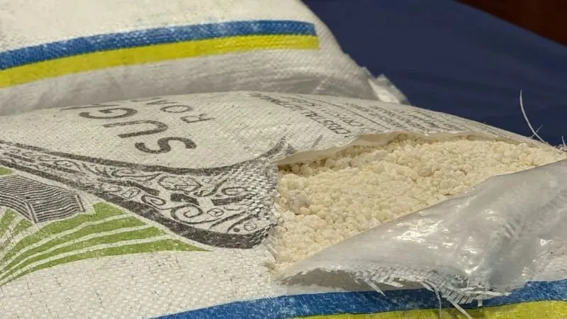Brasileiros são presos em Portugal com 900 kg de cocaína em carga de açúcar