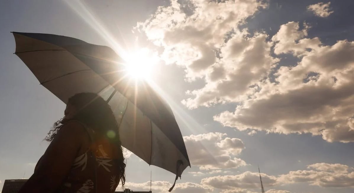 Calor, alta umidade e chuvas passageiras marcam o tempo no Acre neste sábado