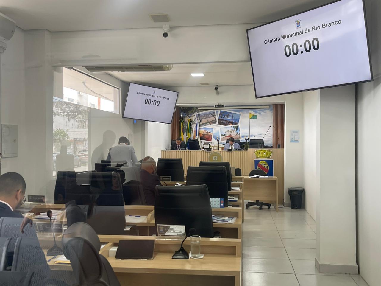 Impasse sobre reajuste de servidores trava votações