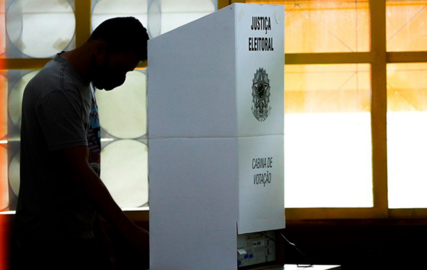 Onze governadores deixam cargos para disputar eleições de outubro; veja lista