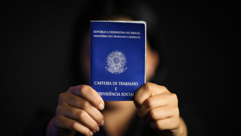 Ministro do Trabalho afirma que fim da escala 6×1 não aumentará informalidade