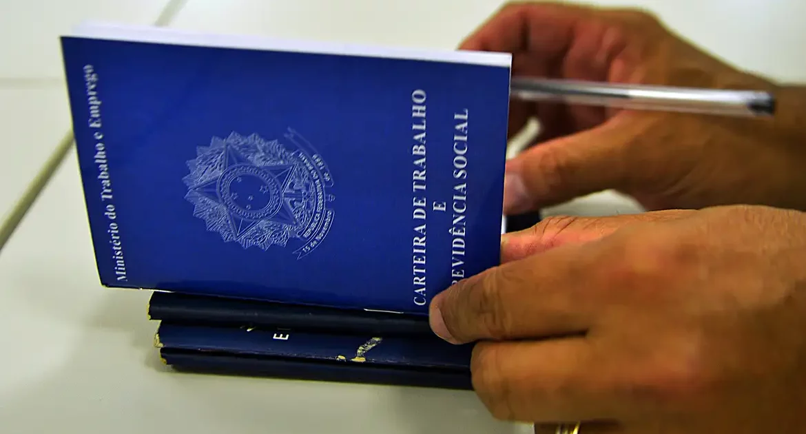 Sines ofertam mais de 450 vagas nesta segunda-feira em Manaus