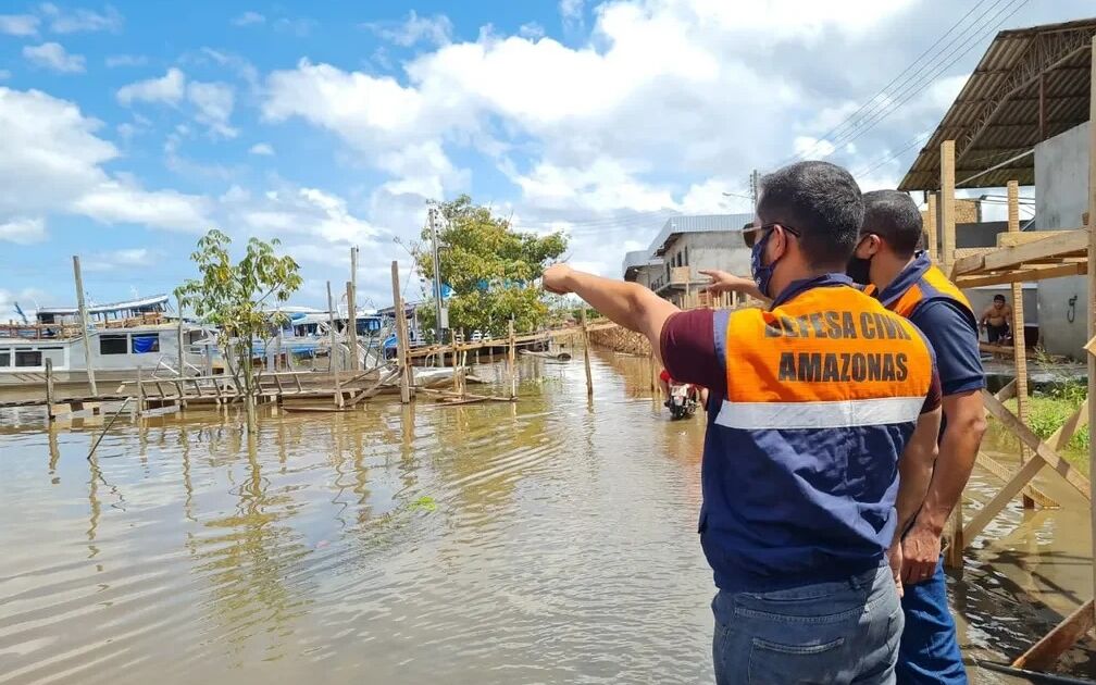 Cheia no Amazonas já afeta mais de 158 mil pessoas e avança no interior