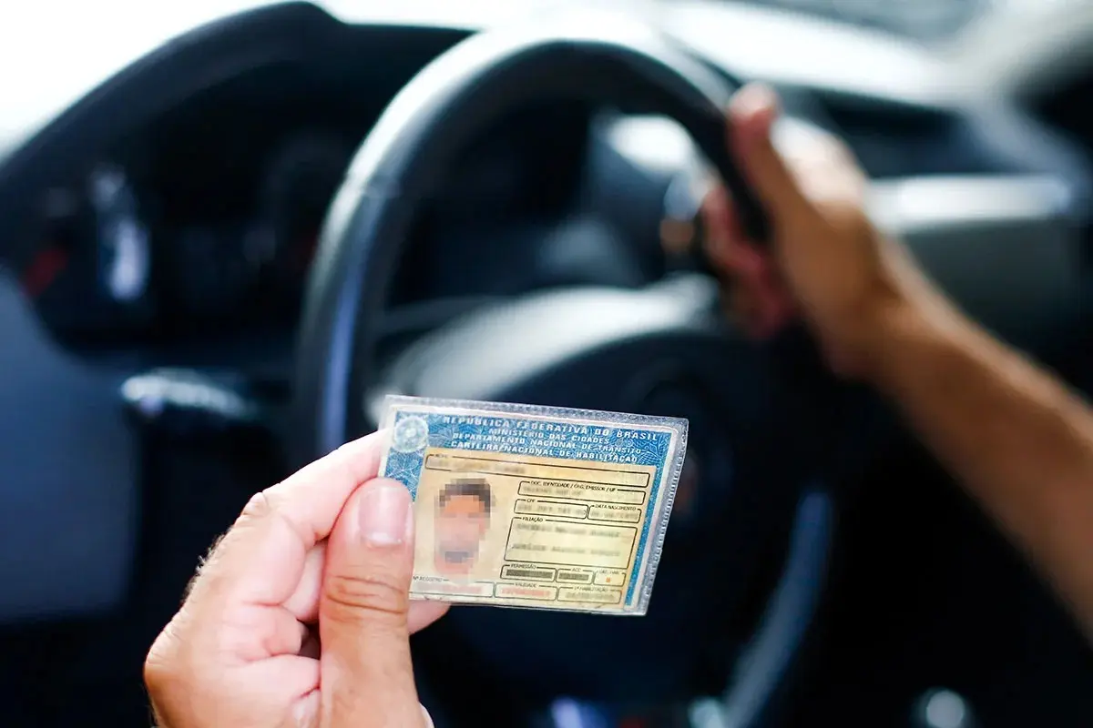 Mais de 4,2 mil motoristas no Acre economizam quase R$ 4 milhões com renovação automática da CNH