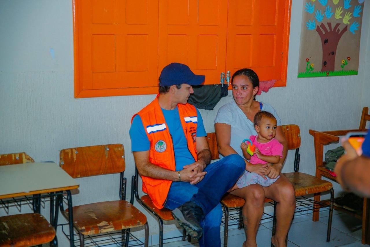 Zequinha intensifica ações de assistência às famílias afetadas pela cheia do Rio Juruá