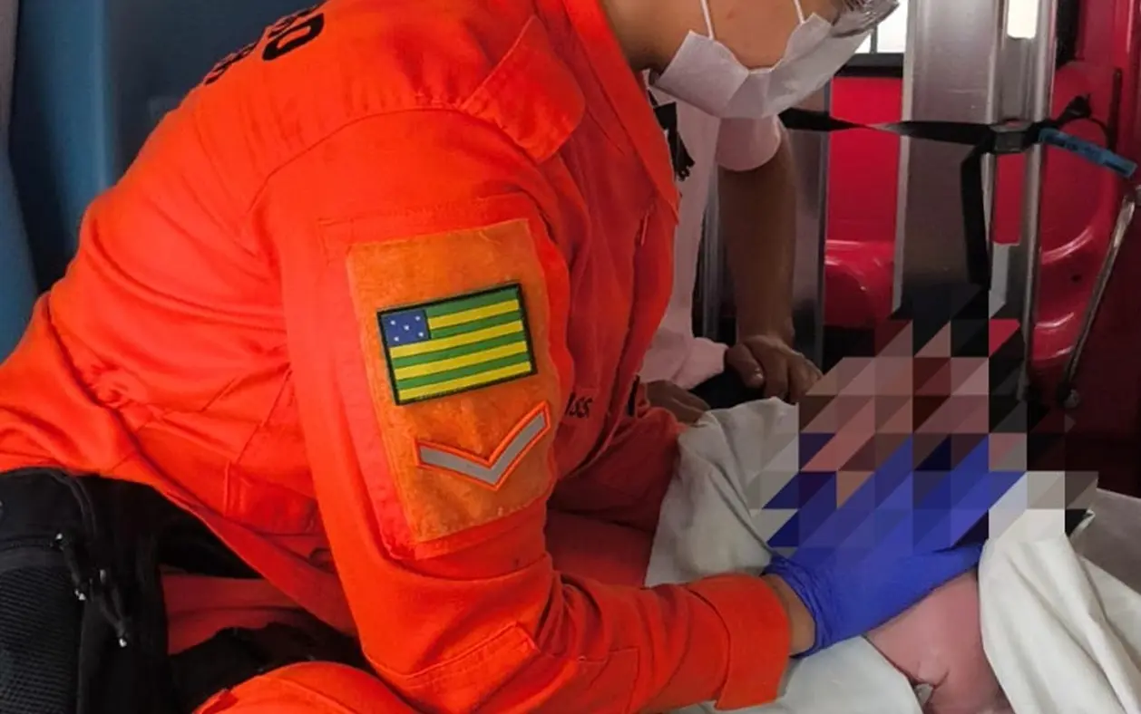 Bombeiros realizam parto de emergência em hotel de Jataí