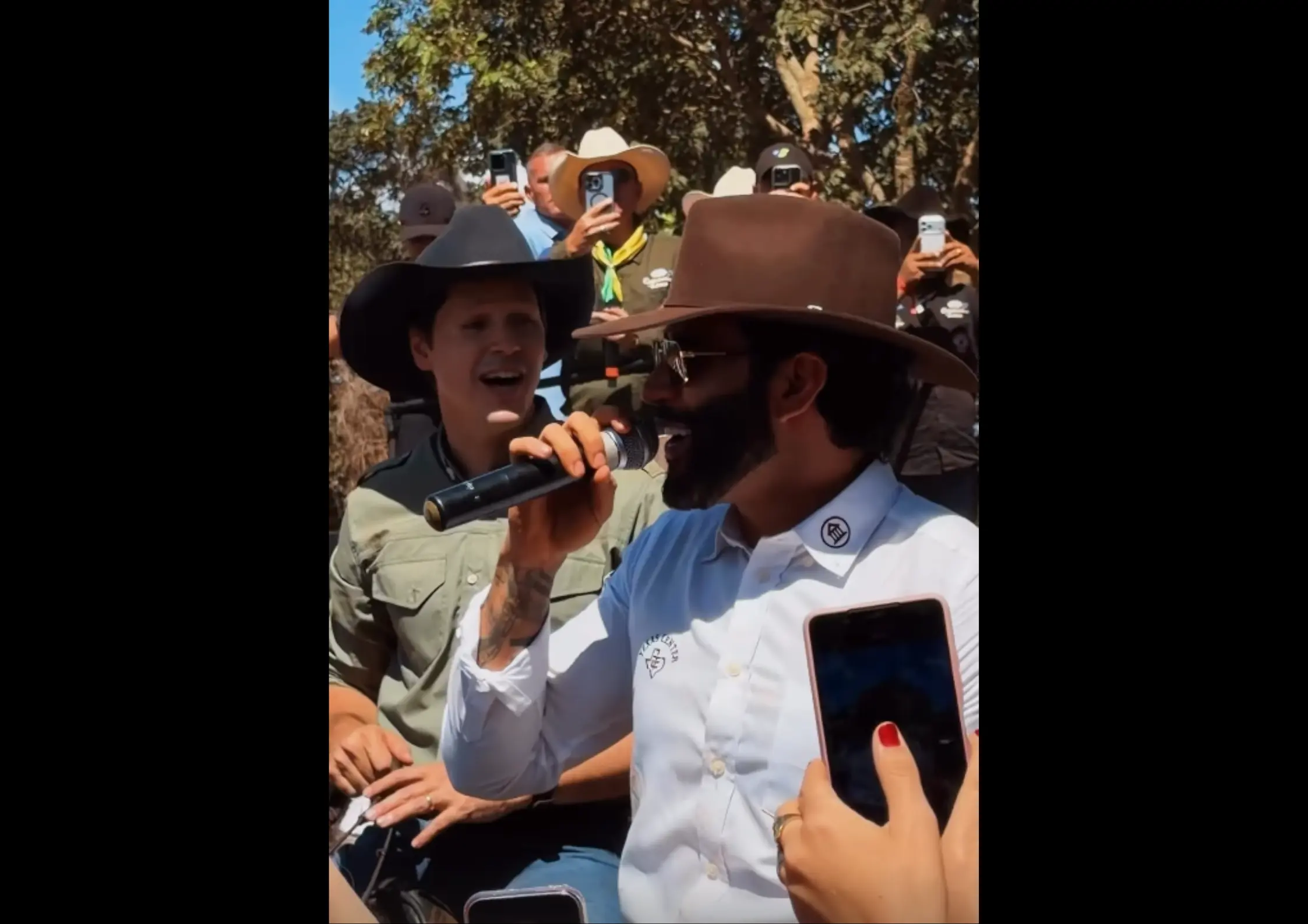 Gusttavo Lima realiza ‘Cavalgada do Embaixador’; Veja imagens