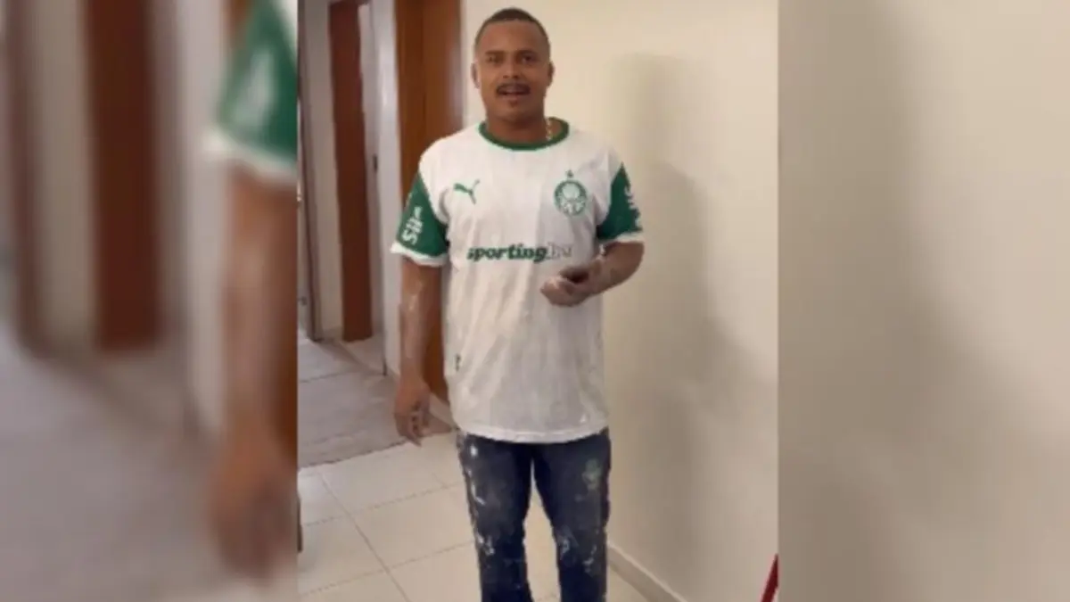 Pintor surpreende ao soltar a voz em obra de Rio Verde; assista