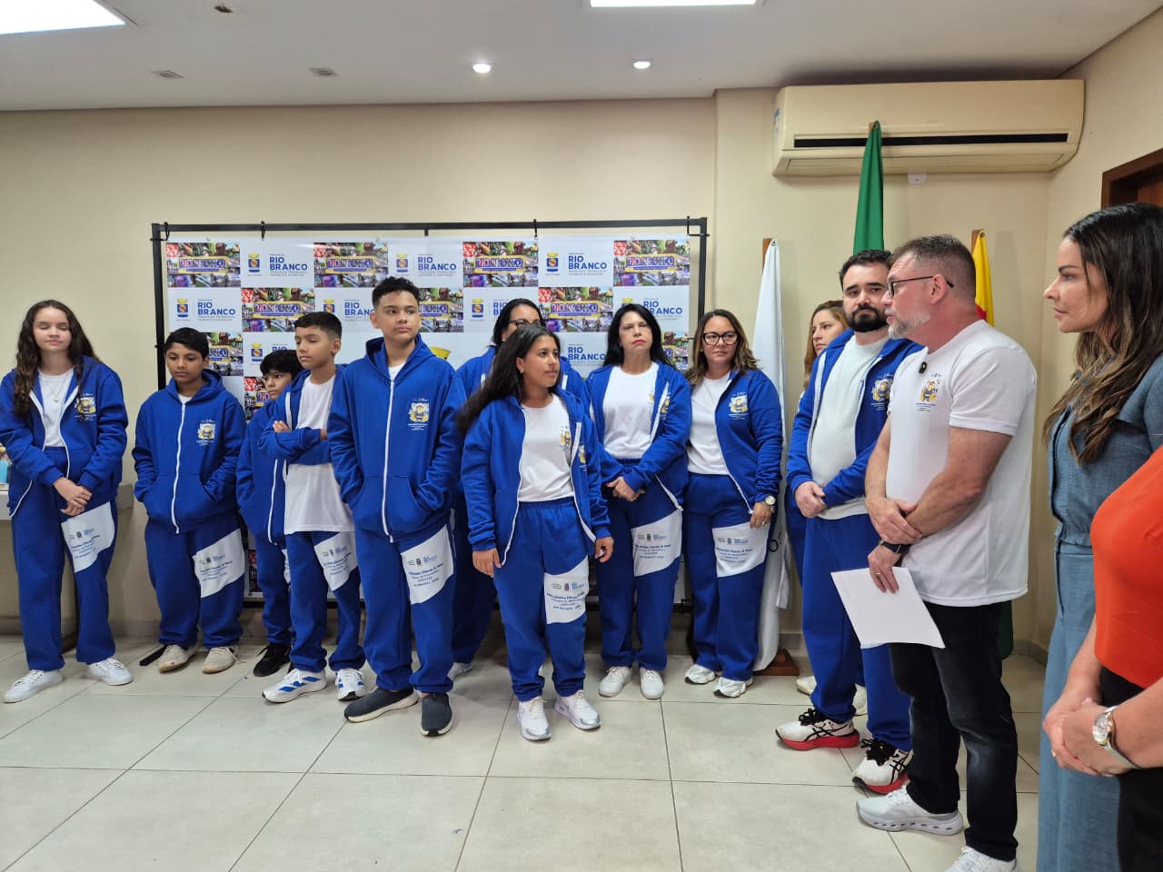 Estudantes de Rio Branco embarcam para etapa inicial de viagem para NASA