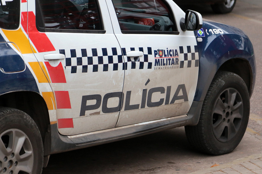 Polícia detém três faccionados com espingarda e drogas em MT…