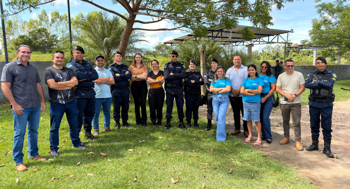 Gislaine Lebrinha entrega novos armamentos para reforçar segurança na BR-429