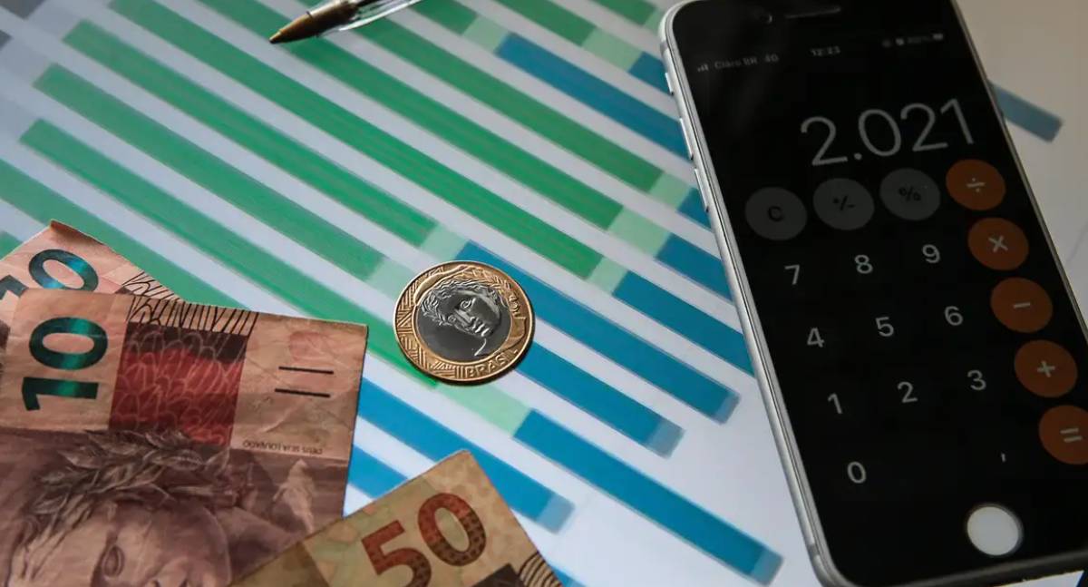 Governo projeta crescimento de 2,56% para a economia brasileira em 2027