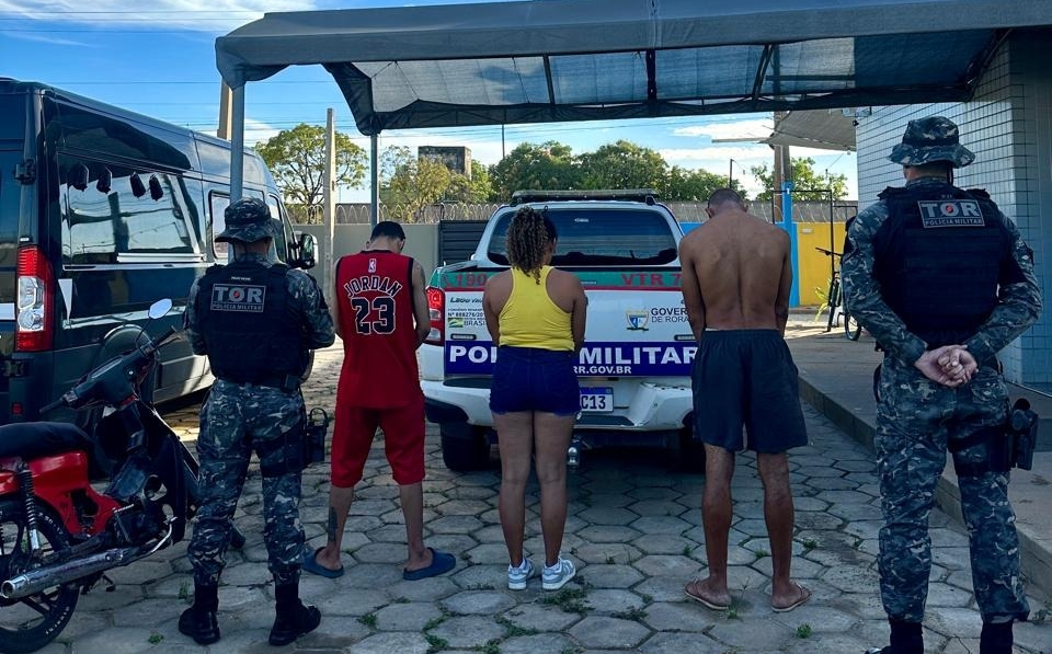 Trio é preso em flagrante com droga e moto roubada durante abordagem no Pricumã