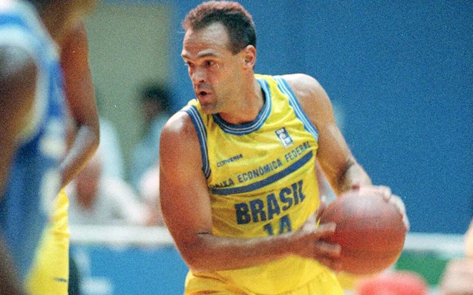 Lenda do basquete brasileiro, Oscar Schmidt morre aos 68 anos
