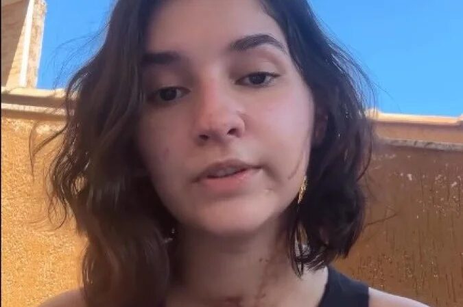 Vídeo: vítima de tentativa de feminicídio, jovem esfaqueada mais de 15 vezes se pronuncia