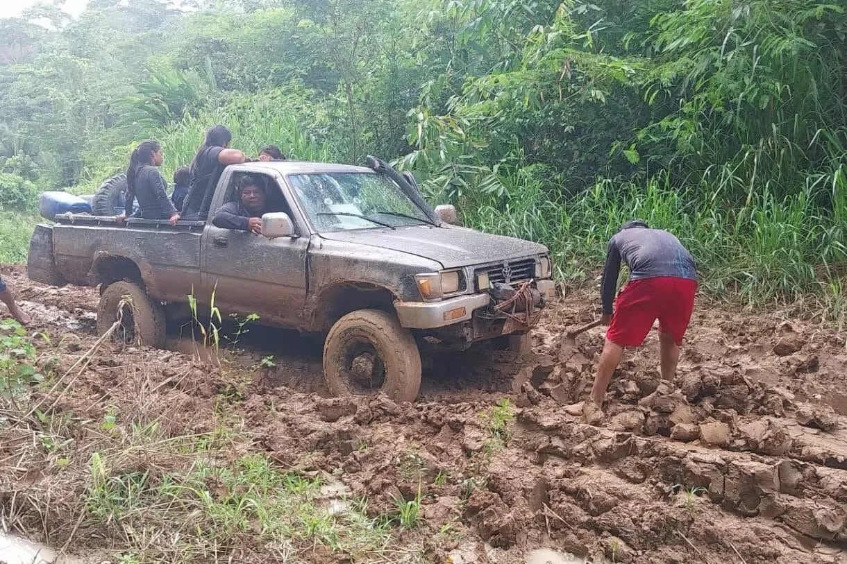 Ramal fica intransitável e isola comunidades indígenas e extrativistas no Acre; prefeitura alega falta de recursos