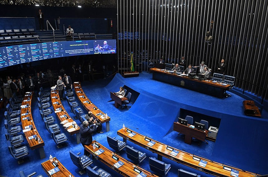 Senado analisa cadastro de condenados por violência contra a mulher e regras para inteligência nesta terça-feira