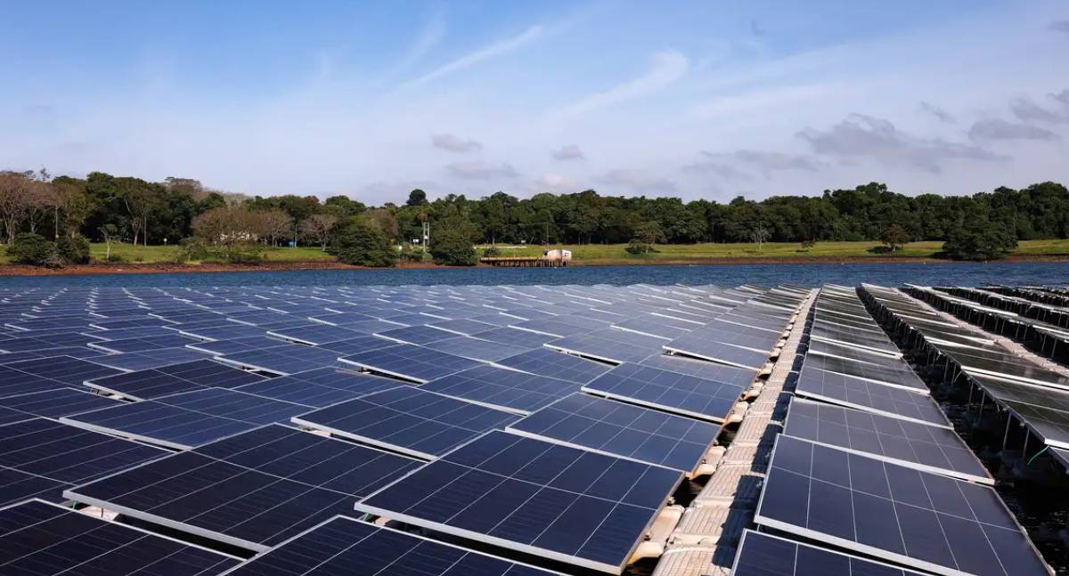 Itaipu testa “ilha solar” e projeta expansão de energias renováveis no reservatório