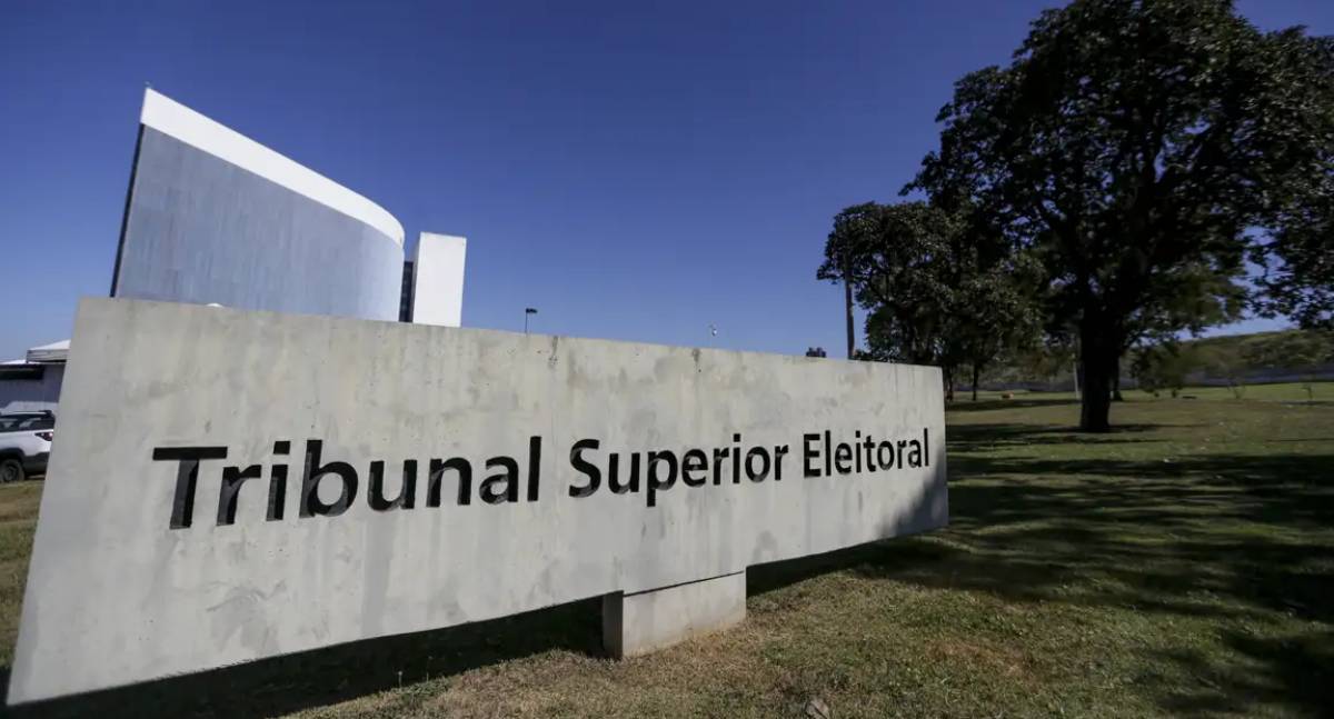 Janela partidária termina nesta sexta-feira com intensa movimentação no Congresso
