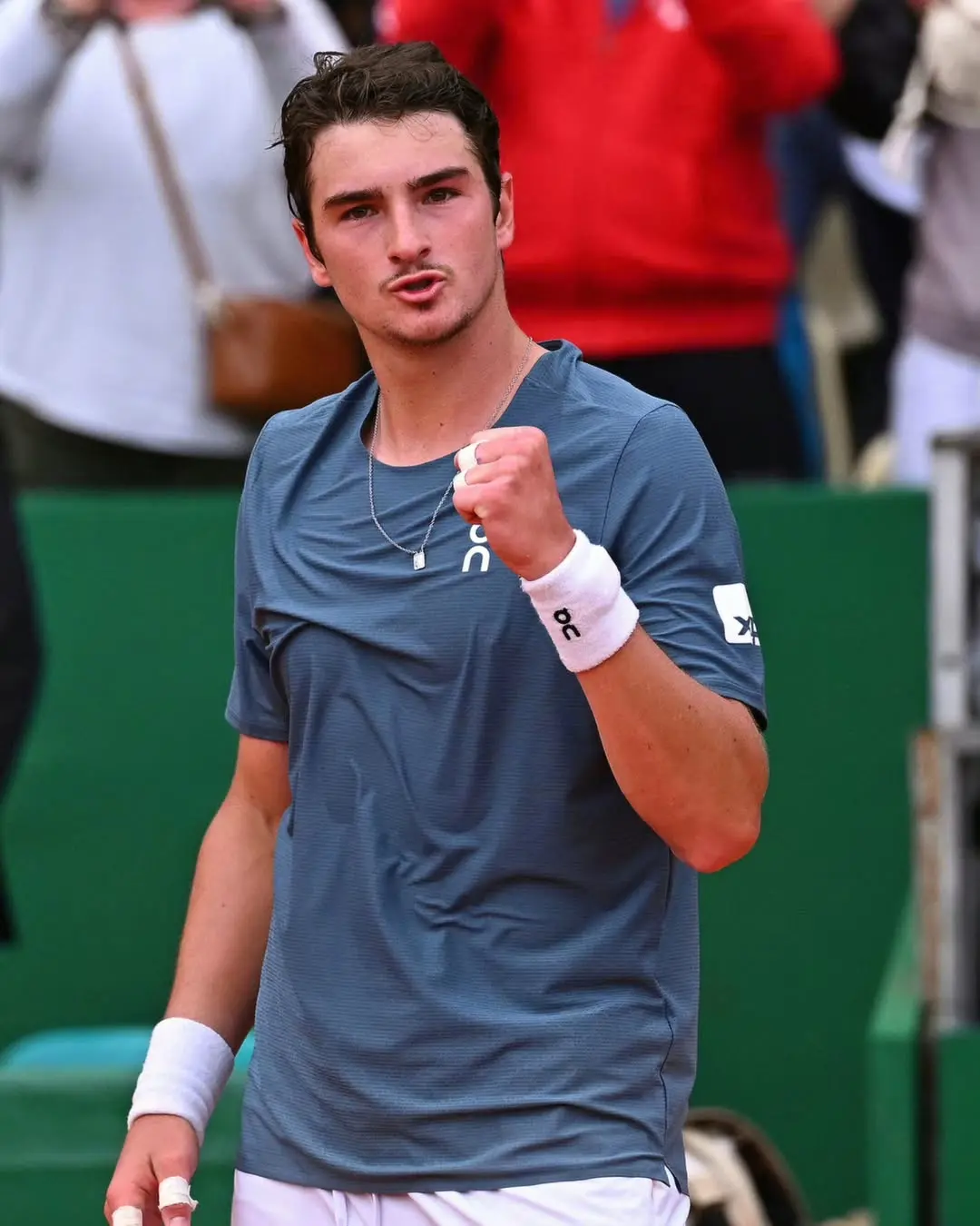 João Fonseca domina canadense e vence na estreia do Masters 1000 de Monte Carlo
