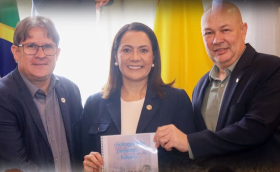 Mailza recebe novo reitor da Ufac, conselheiro do TCE e mais; confira