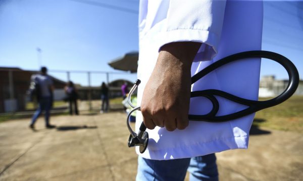 Termina hoje o prazo para inscrição no programa Mais Médicos